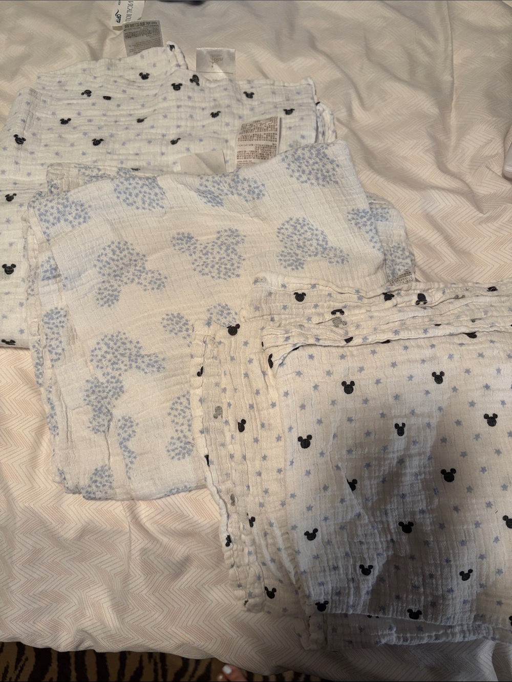4 Kids Breathable Muslin Blankets Set - White with Blue Disney Mickey Prints